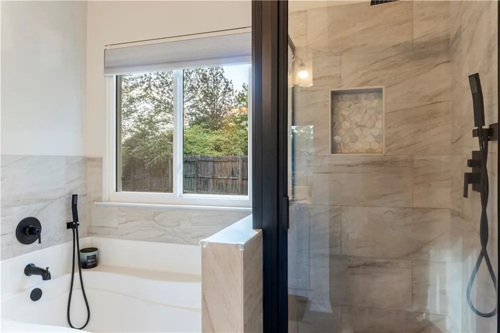 48 Hampton Drive Cartersville, GA 30121