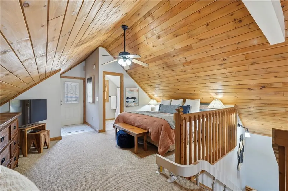 1449 Cherokee Lane McCaysville, GA 30555