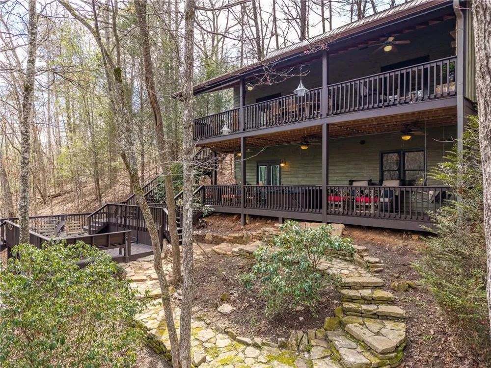 1449 Cherokee Lane McCaysville, GA 30555