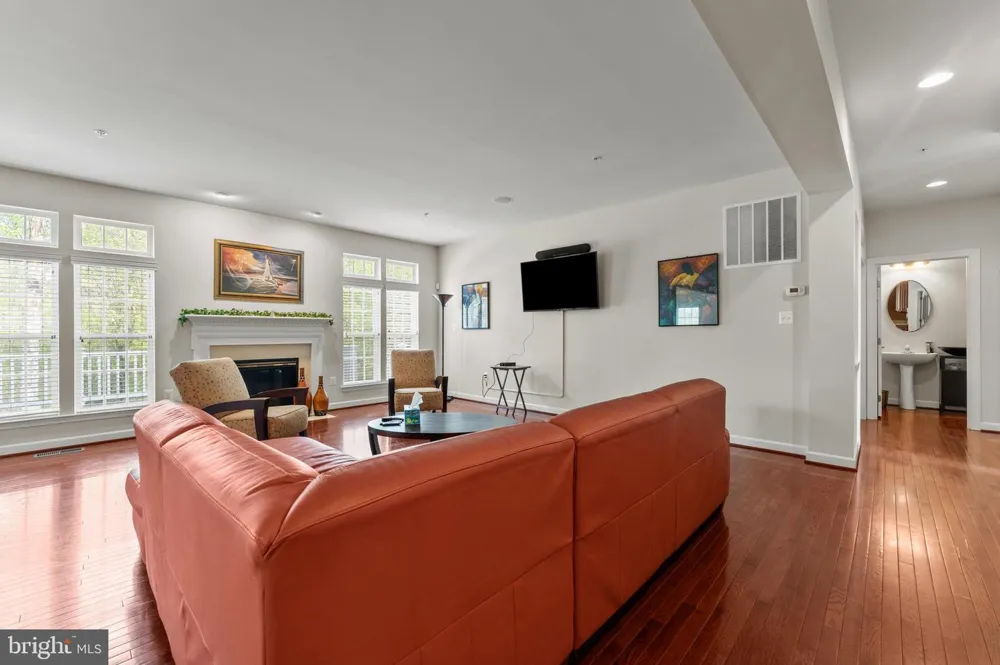 10916 SIR PAUL PLACE Clinton, MD 20735