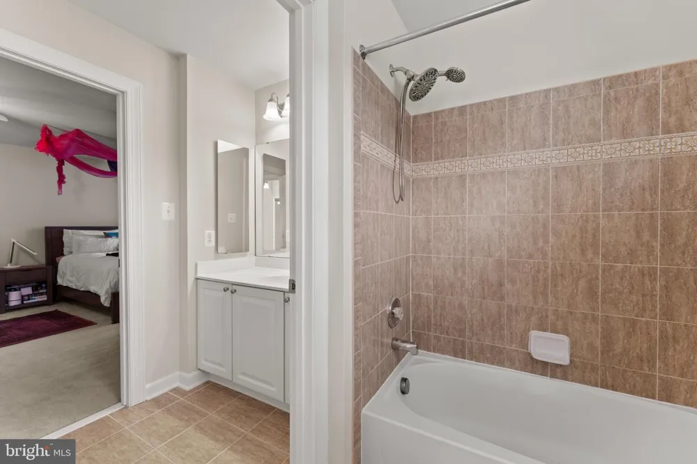 10916 SIR PAUL PLACE Clinton, MD 20735