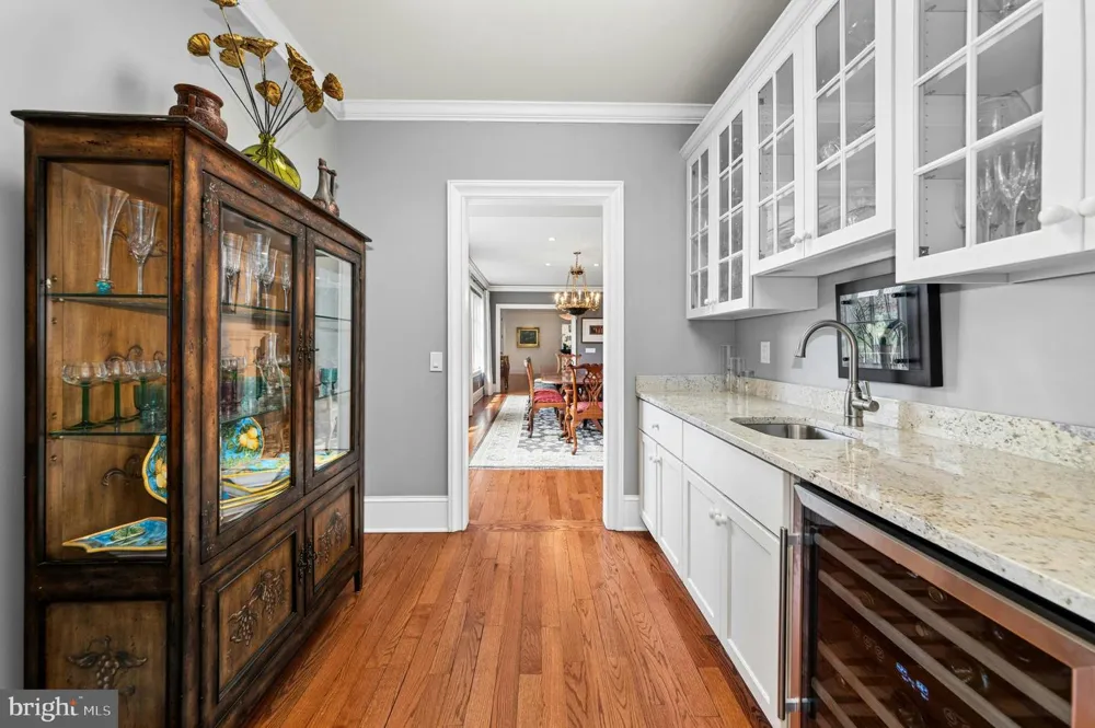 2214 MELROSE LANE Bethlehem, PA 18015
