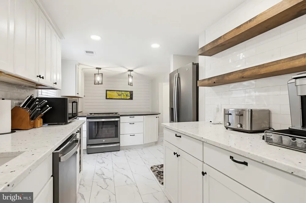 2006 POPLAR RIDGE ROAD Pasadena, MD 21122