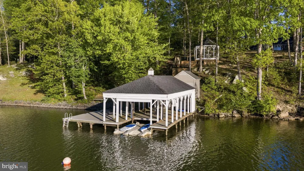 6406 CARTER LANE Mineral, VA 23117