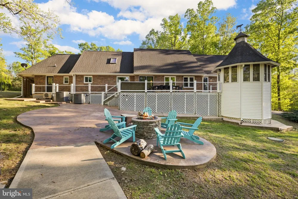 6406 CARTER LANE Mineral, VA 23117