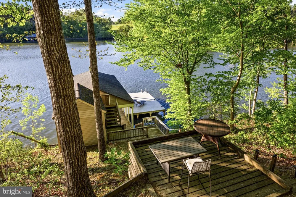 6406 CARTER LANE Mineral, VA 23117