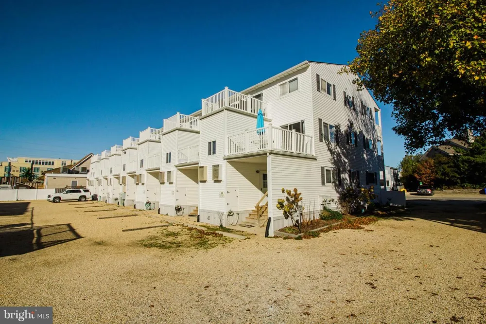 24 DICKINSON AVENUE #8B Dewey Beach, DE 19971