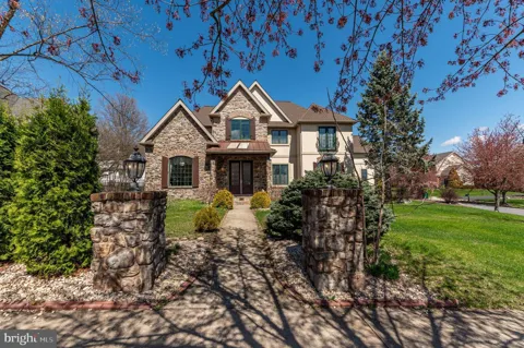 49 CREST BOULEVARD
