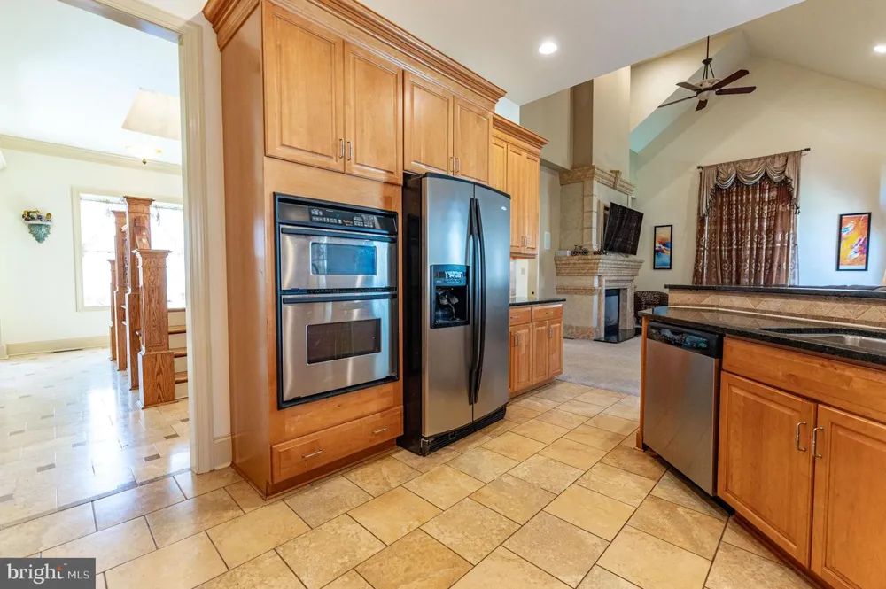 49 CREST BOULEVARD Easton, PA 18045