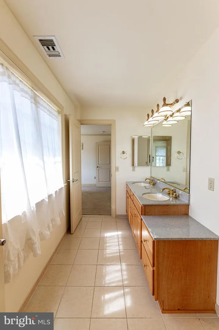 49 CREST BOULEVARD Easton, PA 18045