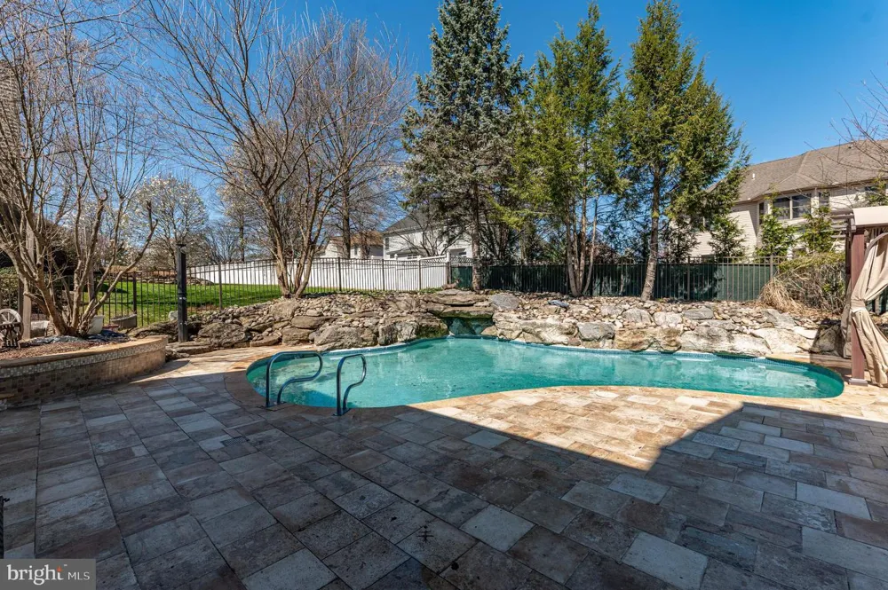 49 CREST BOULEVARD Easton, PA 18045