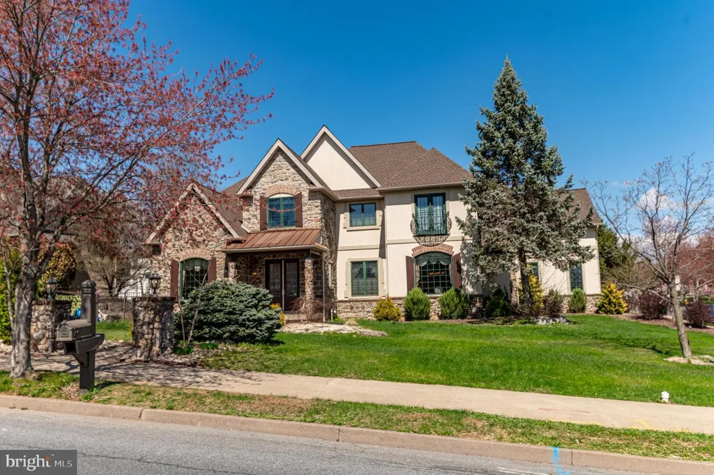 49 CREST BOULEVARD Easton, PA 18045