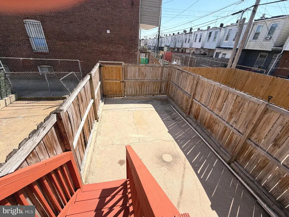 2813 E MADISON STREET Baltimore, MD 21205