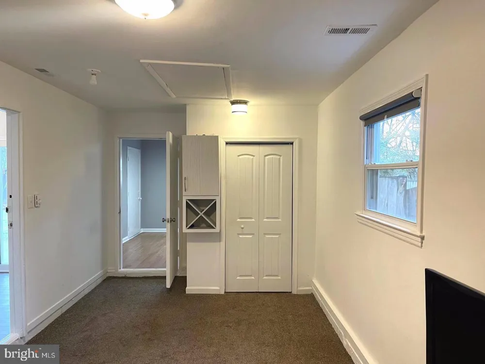 1100 STERLING BOULEVARD Sterling, VA 20164