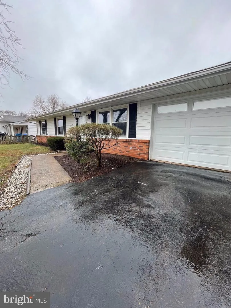 1100 STERLING BOULEVARD Sterling, VA 20164