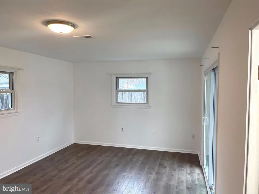 1100 STERLING BOULEVARD Sterling, VA 20164