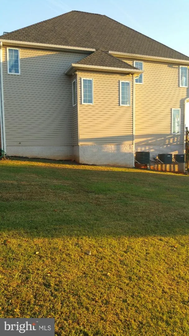 9471 LITTLE SKYLINE DRIVE Orange, VA 22960