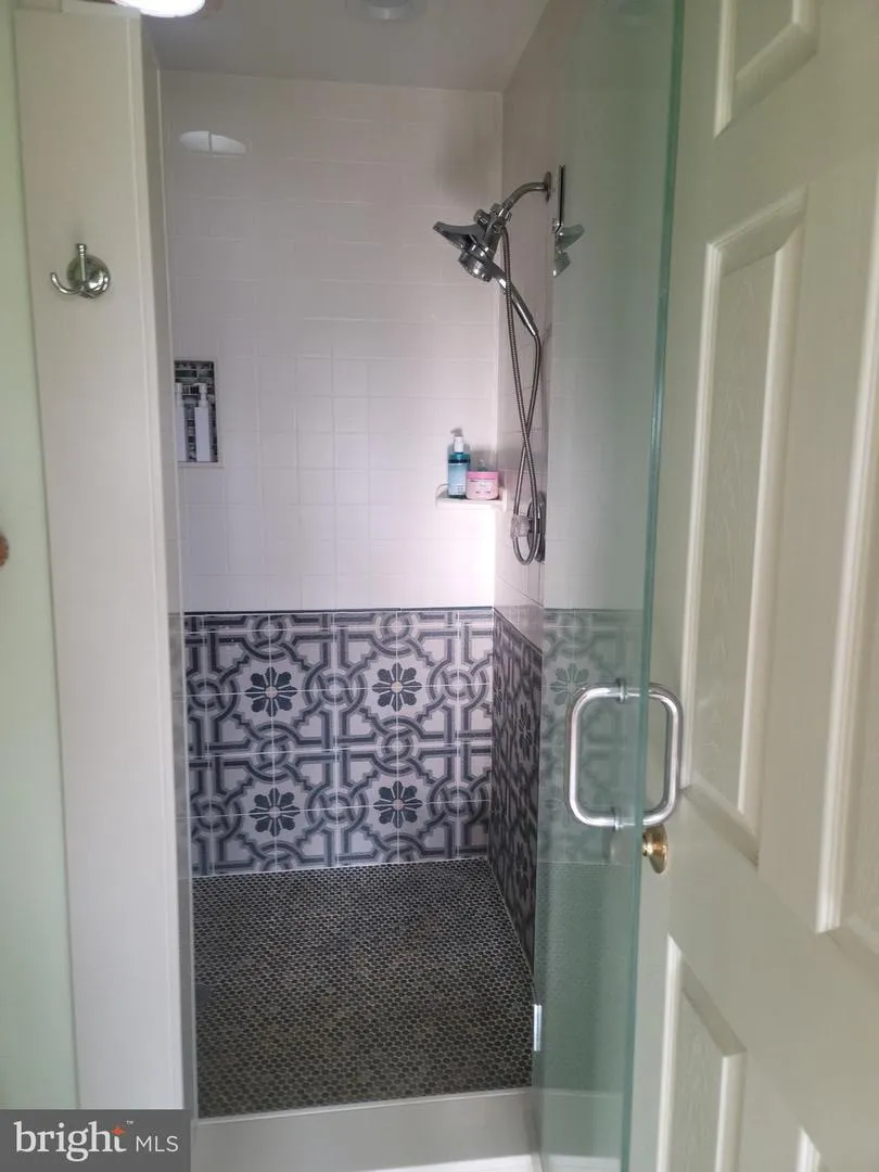 9471 LITTLE SKYLINE DRIVE Orange, VA 22960