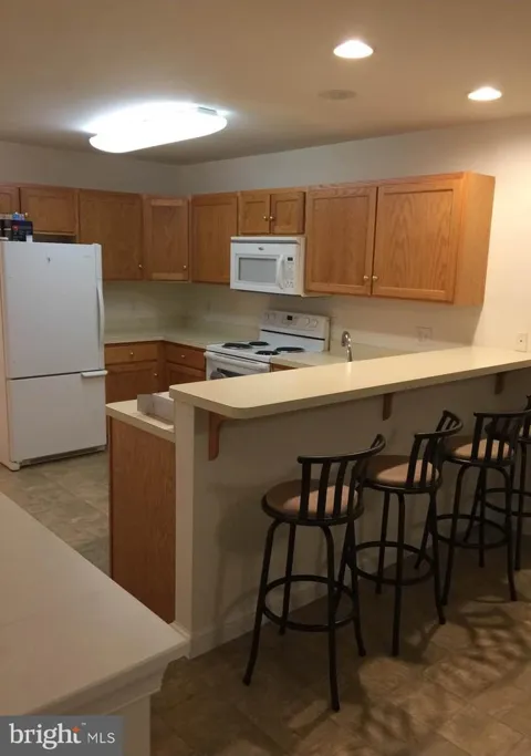 101 W SUNSET AVENUE