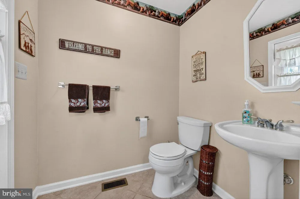 158 CHESTERFIELD GEORGETOWN ROAD Chesterfield, NJ 08515