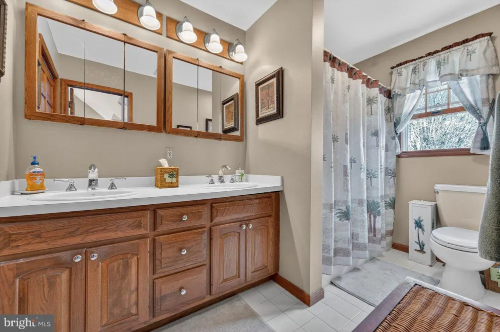 158 CHESTERFIELD GEORGETOWN ROAD Chesterfield, NJ 08515