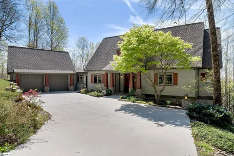 33 Witch Hazel Trail