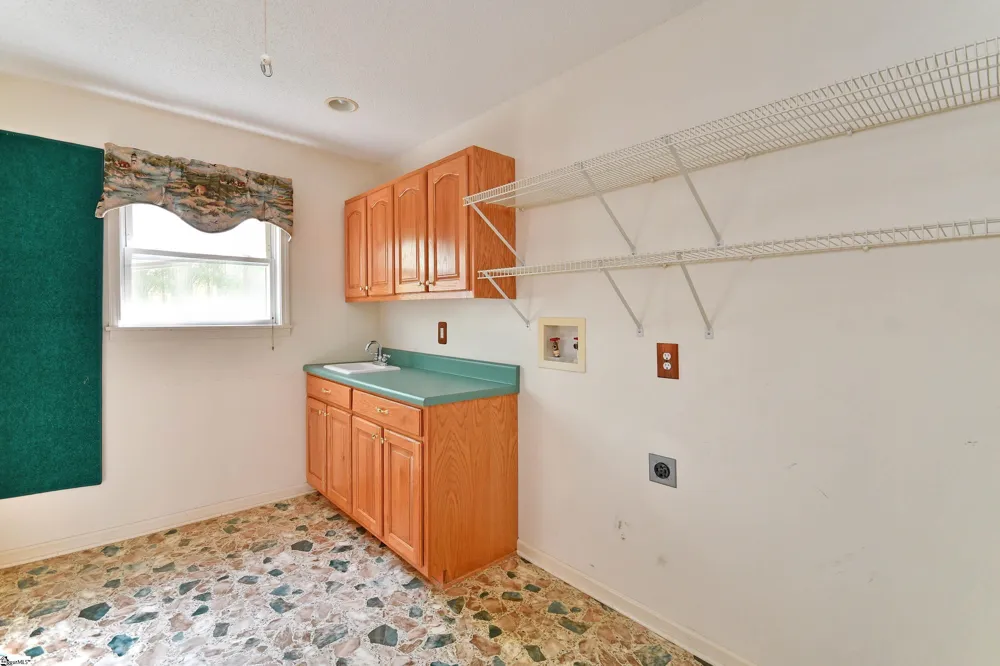 125 Fleetwood Drive Liberty, SC 29657