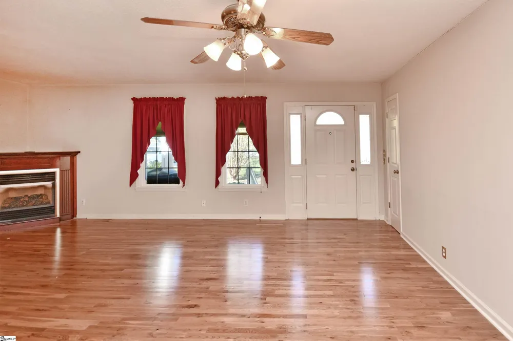 125 Fleetwood Drive Liberty, SC 29657