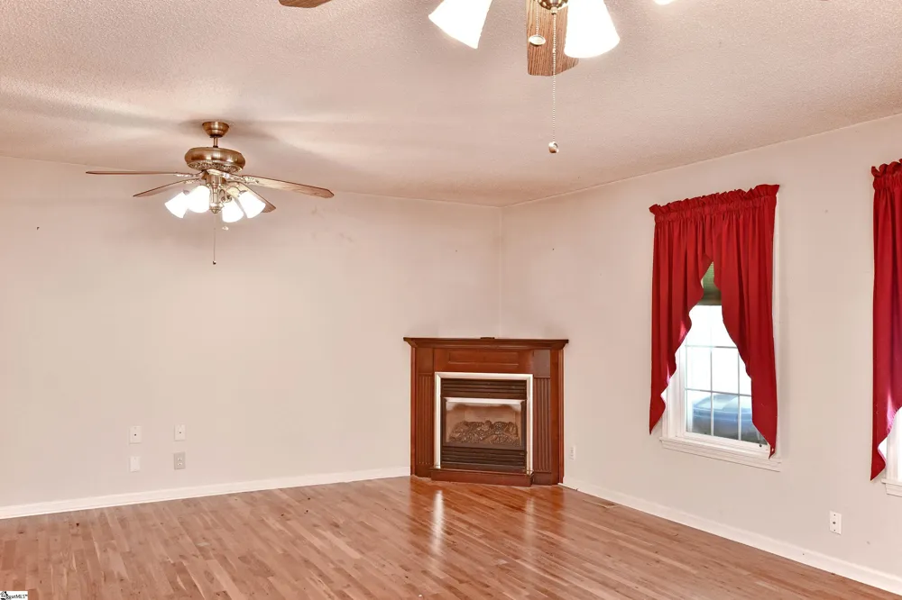125 Fleetwood Drive Liberty, SC 29657