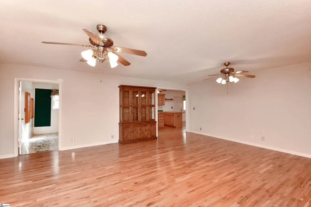 125 Fleetwood Drive Liberty, SC 29657