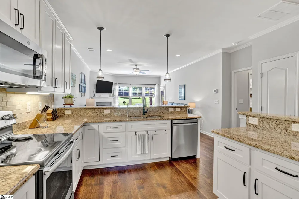 819 Asheton Commons Lane Simpsonville, SC 29681