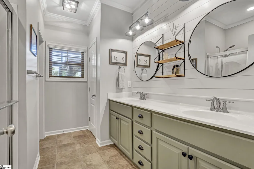 819 Asheton Commons Lane Simpsonville, SC 29681