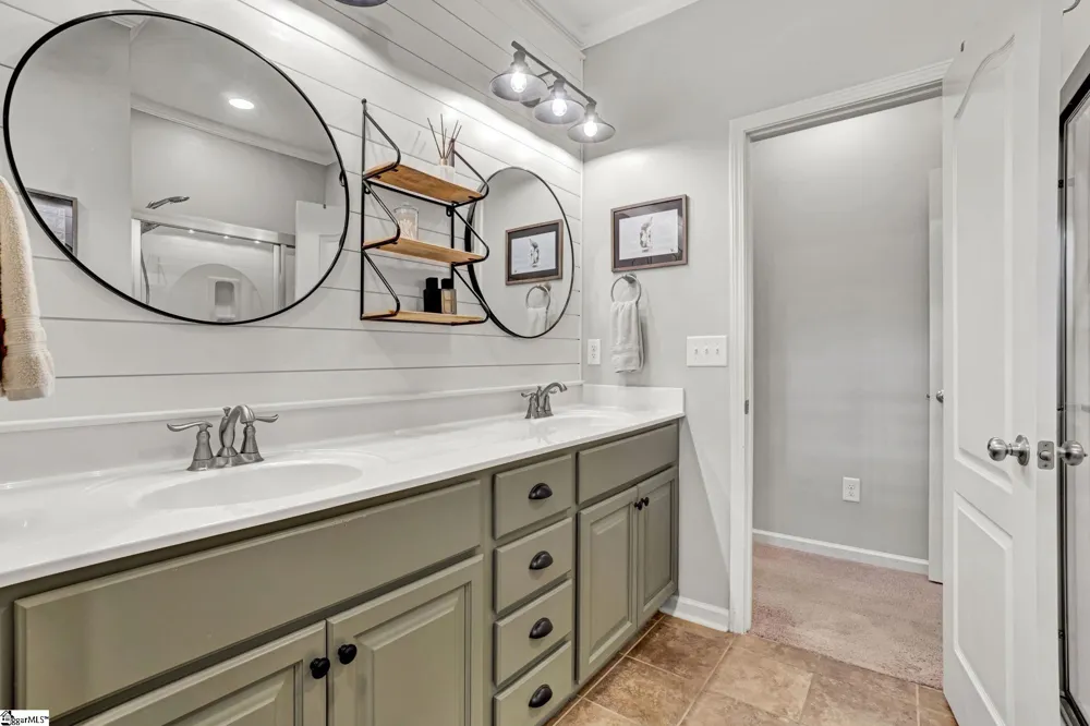 819 Asheton Commons Lane Simpsonville, SC 29681