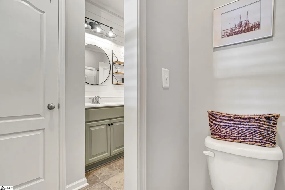 819 Asheton Commons Lane Simpsonville, SC 29681