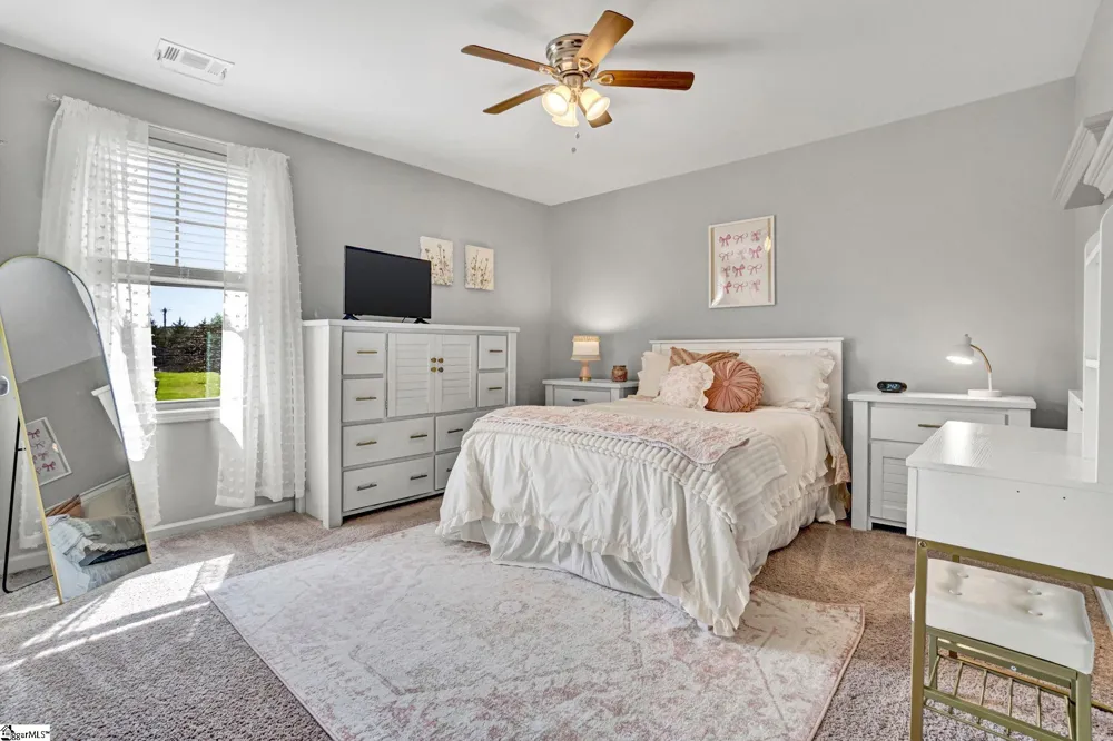819 Asheton Commons Lane Simpsonville, SC 29681