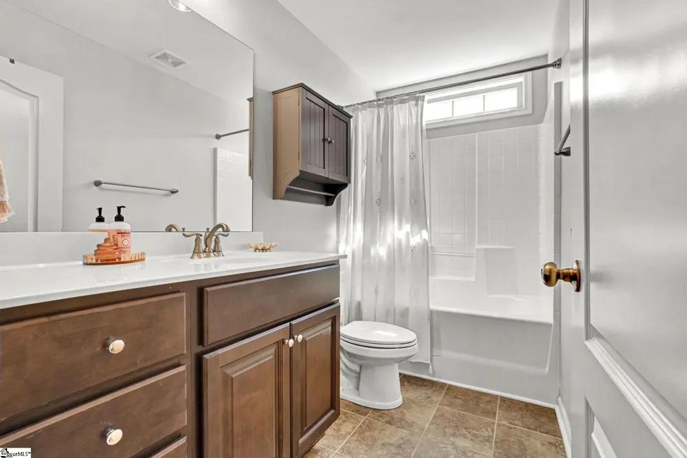 819 Asheton Commons Lane Simpsonville, SC 29681