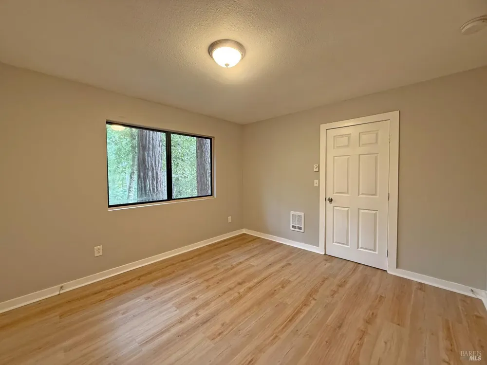 25124 Blue Jay Place Willits, CA 95490