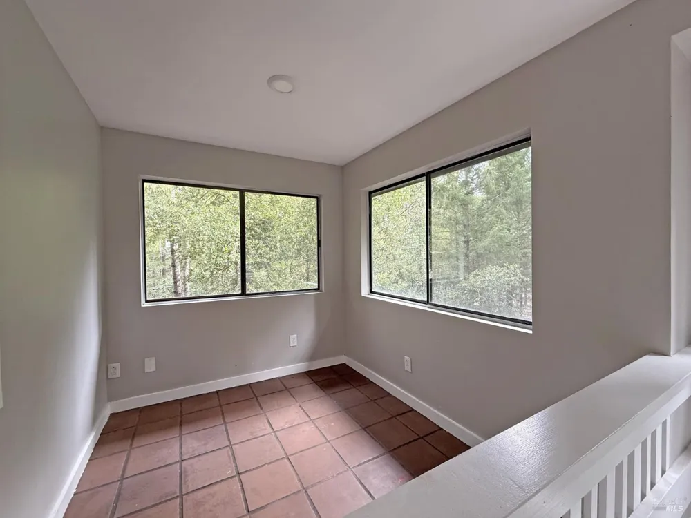 25124 Blue Jay Place Willits, CA 95490