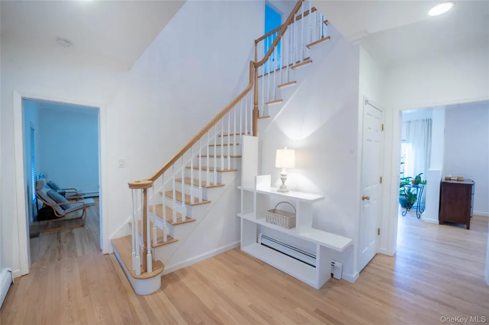 18 Mountain Laurel Lane Southampton, NY 11968