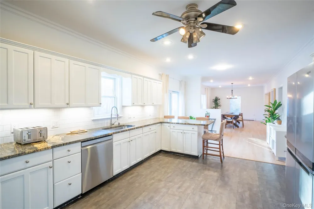 18 Mountain Laurel Lane Southampton, NY 11968