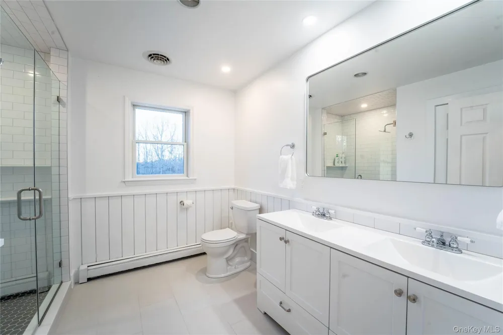 18 Mountain Laurel Lane Southampton, NY 11968