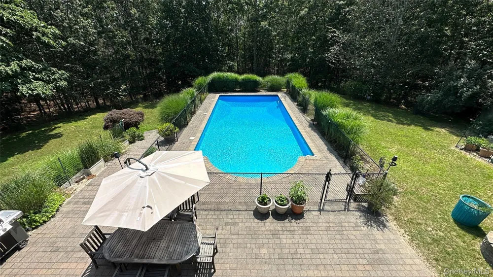 18 Mountain Laurel Lane Southampton, NY 11968