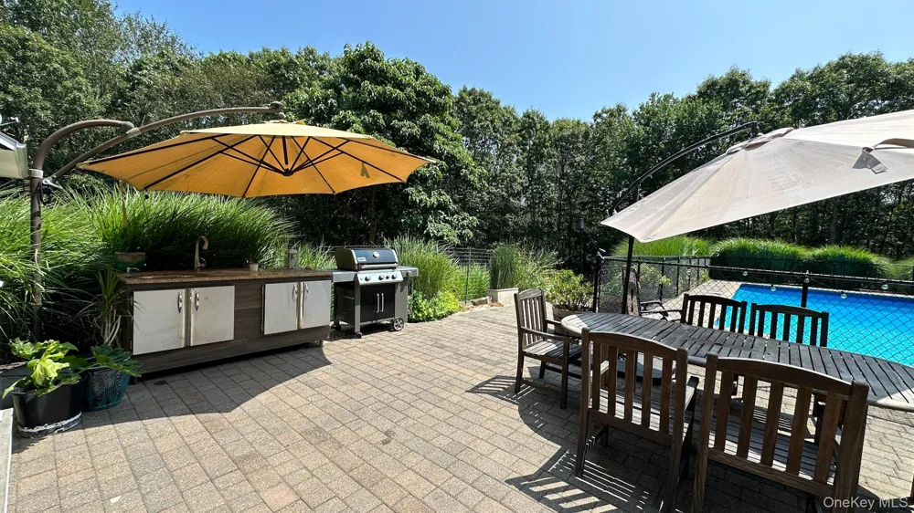 18 Mountain Laurel Lane Southampton, NY 11968