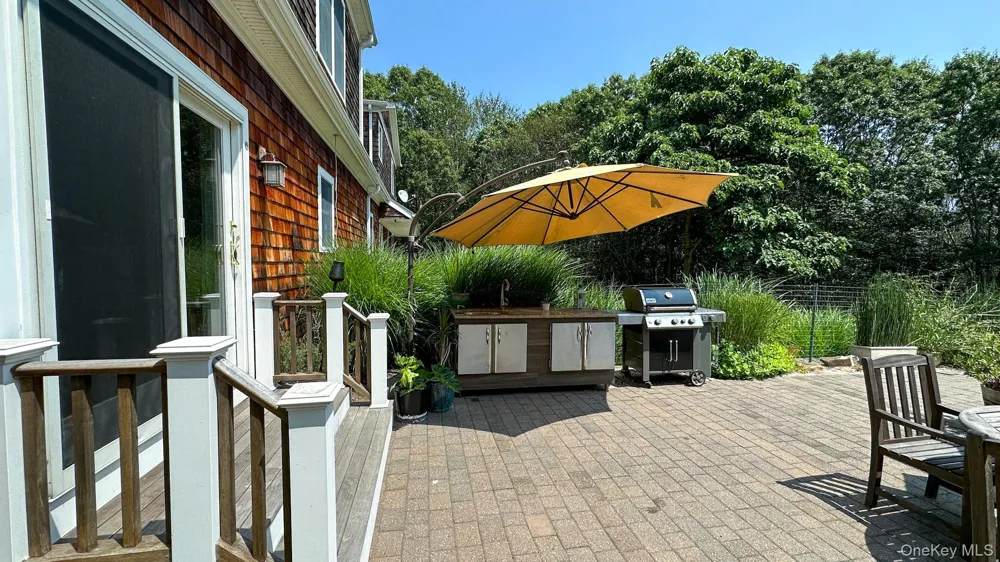 18 Mountain Laurel Lane Southampton, NY 11968