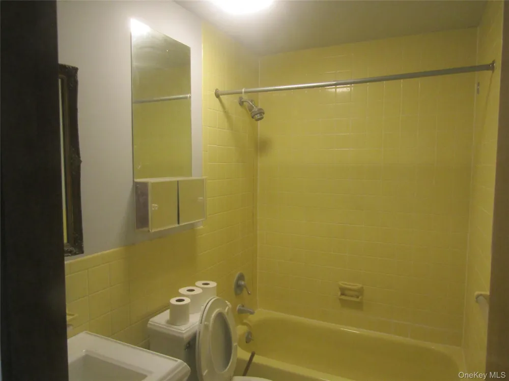 175 Main Avenue #156 Wheatley Heights, NY 11798