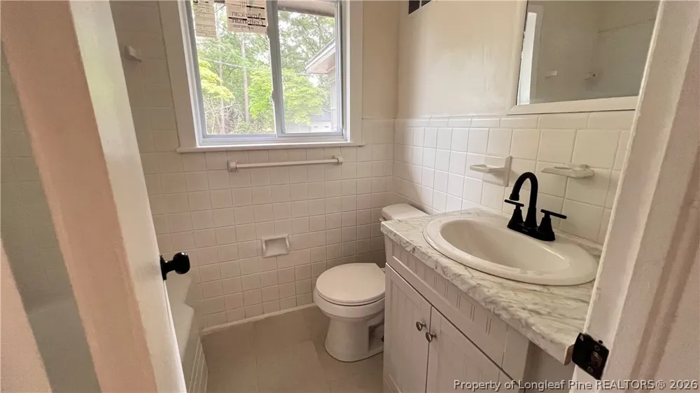212 Peachtree Street Red Springs, NC 28377