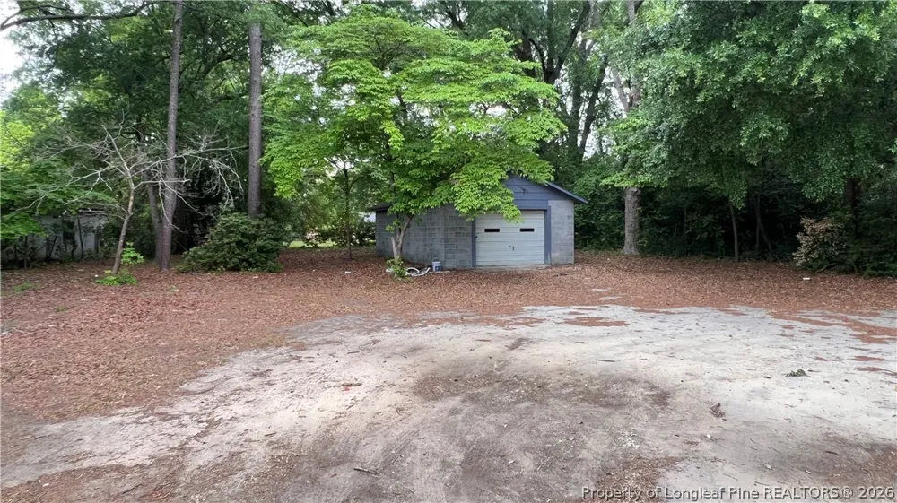 212 Peachtree Street Red Springs, NC 28377