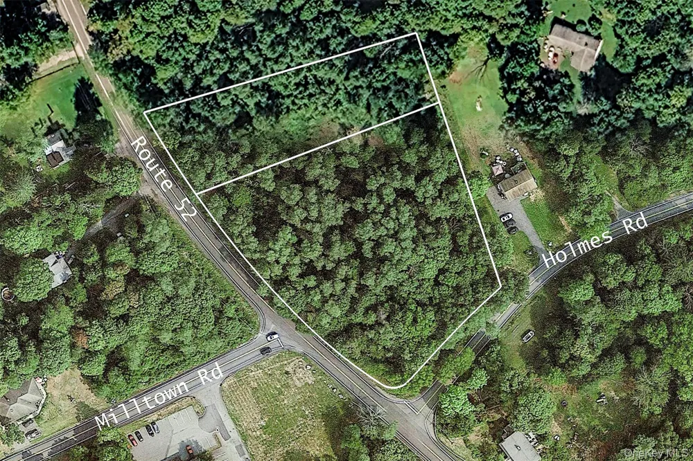 576 Holmes Road Holmes, NY 12531