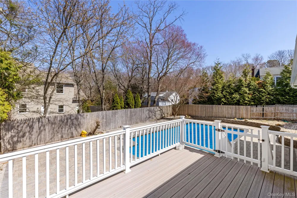 52 Summit Drive Baiting Hollow, NY 11933