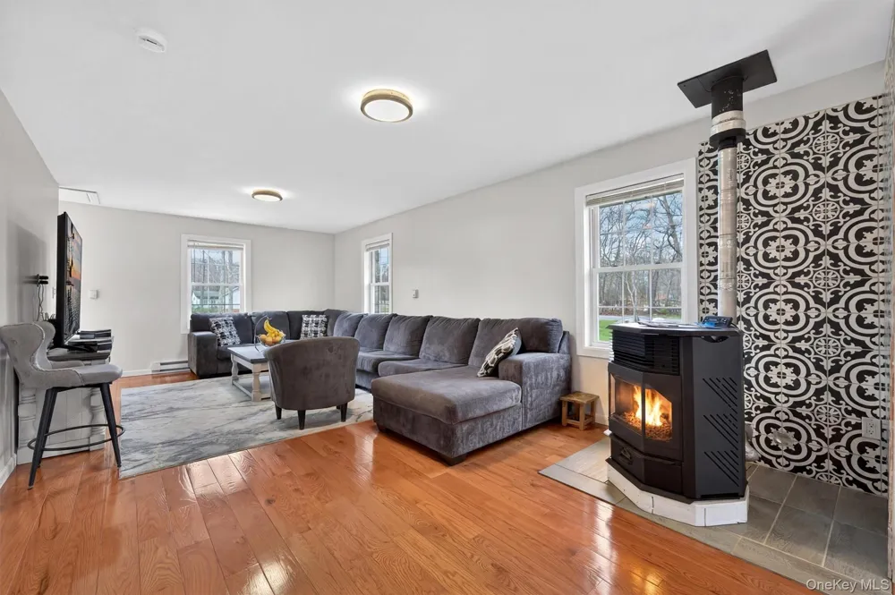 46 Fern Trail Wurtsboro, NY 12790